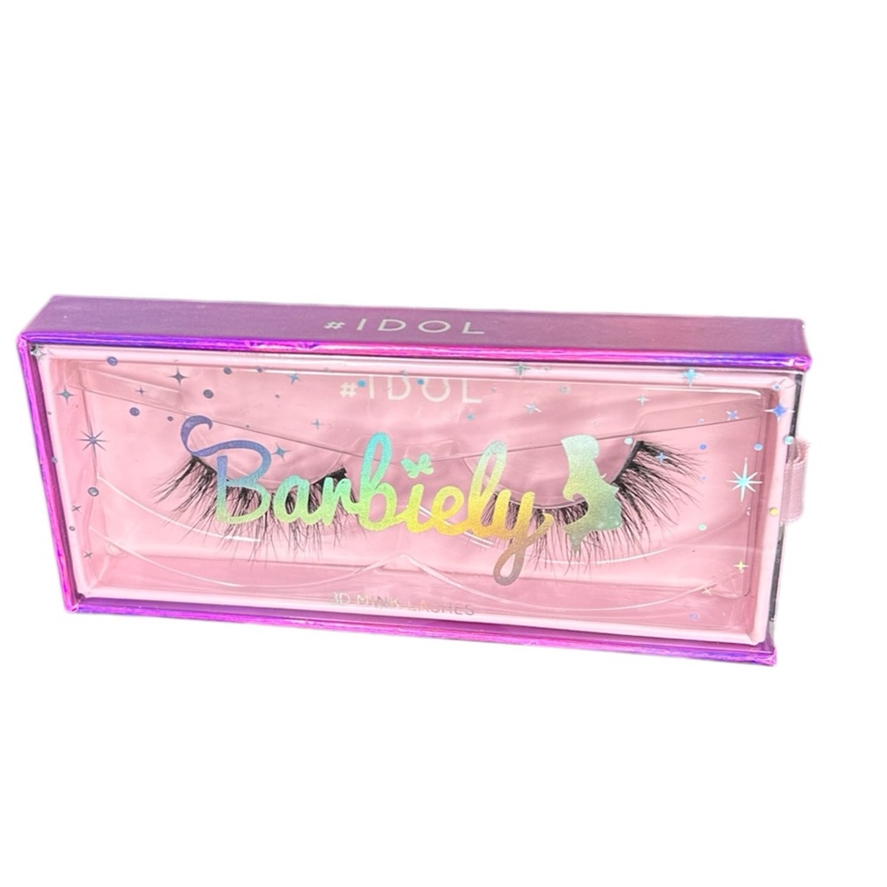 Barbie Black Lashes